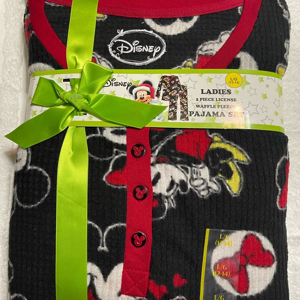 DISNEY LADIES LG 2 PIECE LICENSE WAFFLE FLEECE PAJAMA SET